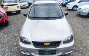 Chevrolet Corsa Prata 1