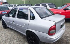 Chevrolet Corsa Prata 3